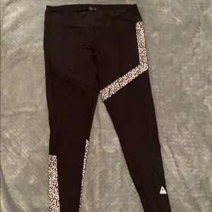 NWT XL REEBOK LEGGINGS